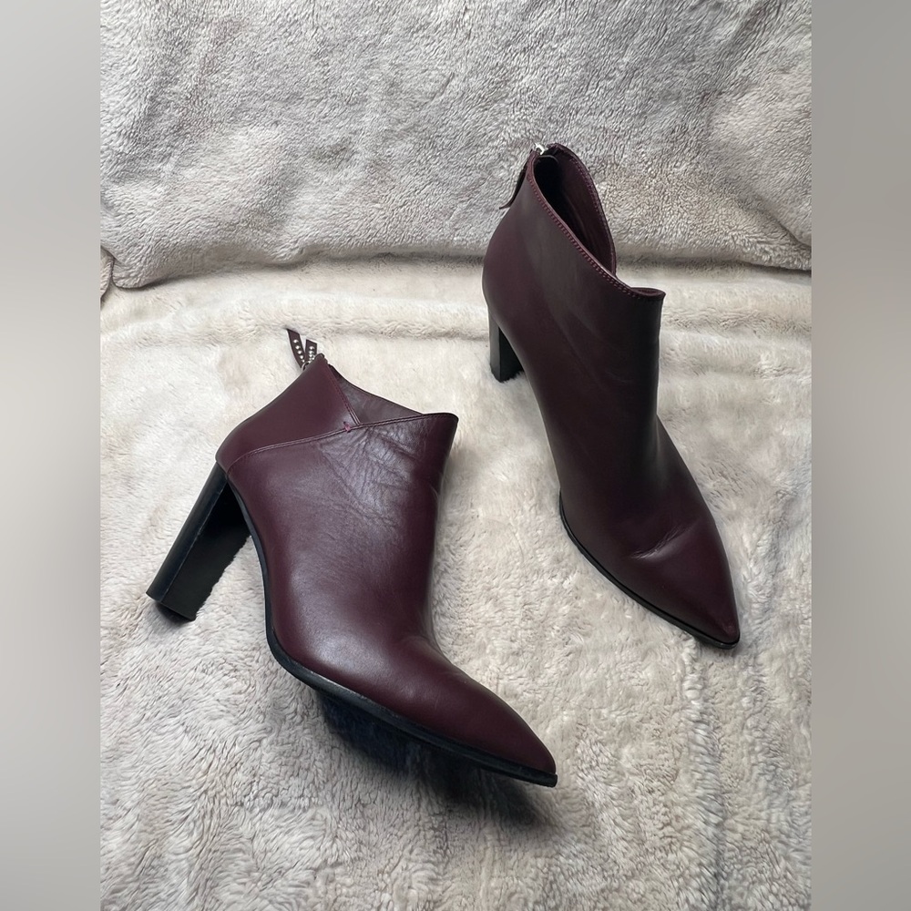 Paige Kenna burgundy leather pointed-toe ankle booties Size 8